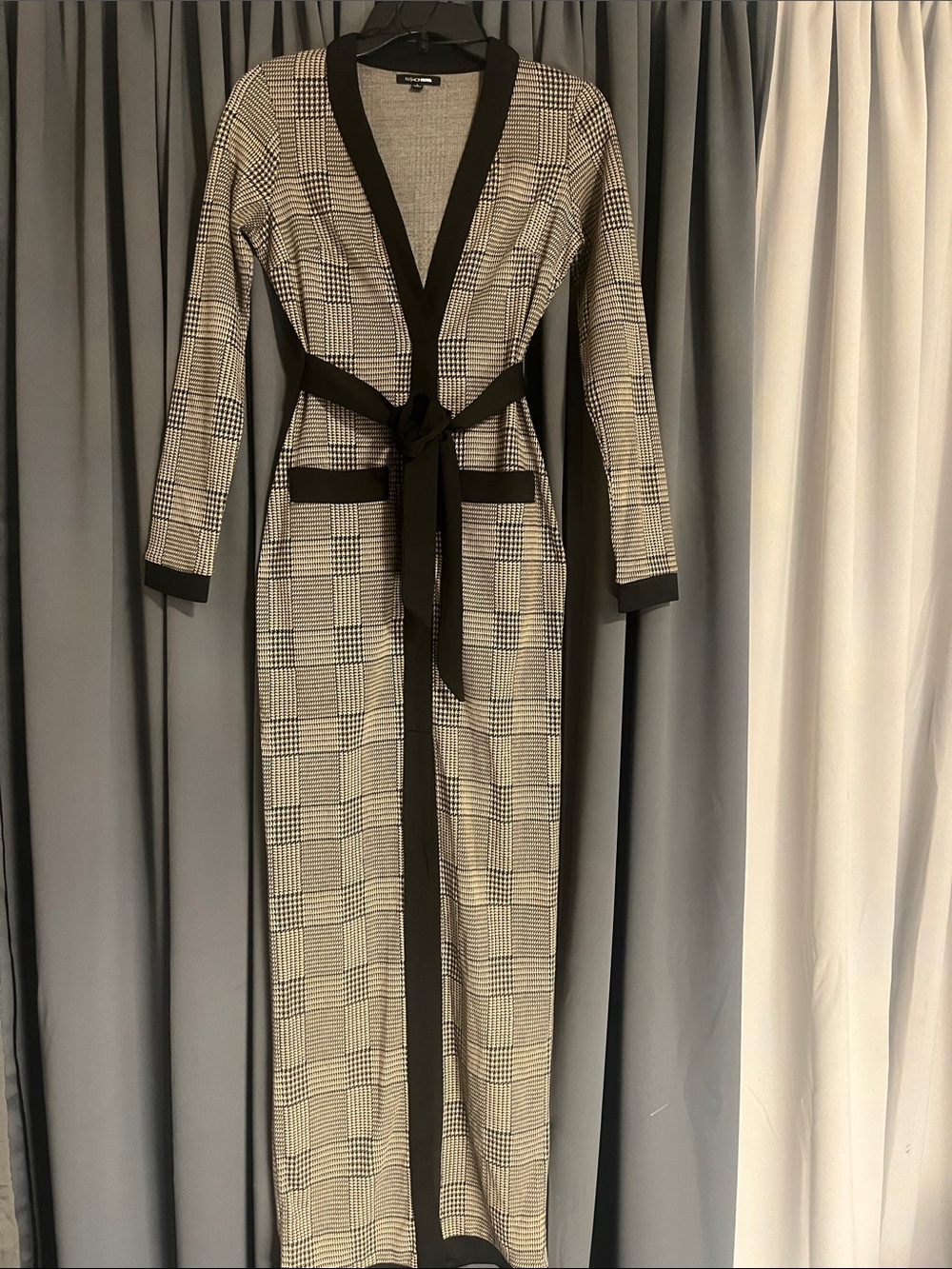 Fashion Nova Black and Tan Houndstooth Blazer